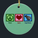 Liebe Capybaras Keramik Ornament<br><div class="desc">Ein Friedenszeichen,  ein Herz und eine niedliche Capybara. Peace Liebe Capybaras Geschenk für einen exotischen Tierbesitzer.</div>