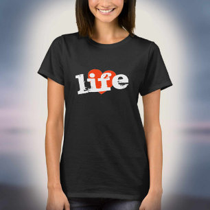 Liebe das Leben! Rotes Herz-Design. T-Shirt