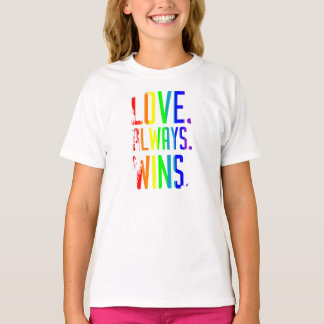 Liebe das T-Shirt des Mädchens gewinnt immer