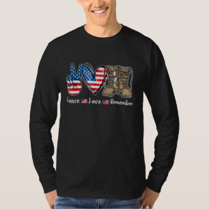 Liebe des Friedens Erinnern Sie sich an den Kampfs T-Shirt