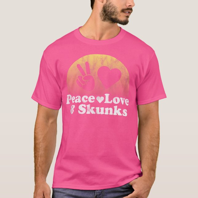 Liebe des Friedens und Skunks Skunk T-Shirt (Vorderseite)