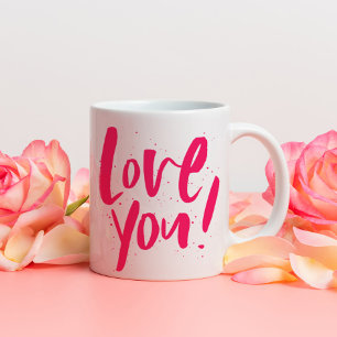 Liebe dich, moderner Valentinstag in knallrosa Kaffeetasse