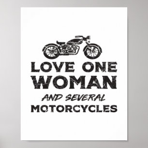 Liebe eine Frau und mehrere Motorräder Essential Poster