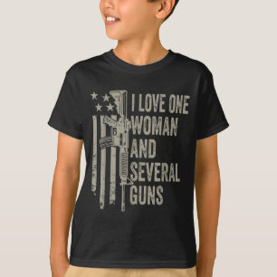 Liebe eine Frau und mehrere Waffen, lustiger Ehema T-Shirt