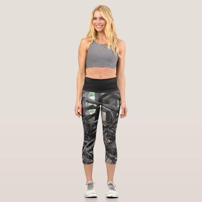 Liebe eines gefallenen Baumes Capri Leggings (Vorderseite)