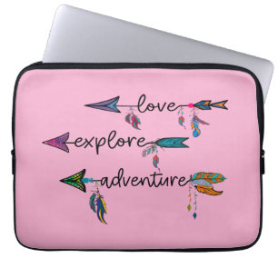 Liebe Entdecken Sie das Adventure Arrow Tribal Boh Laptopschutzhülle