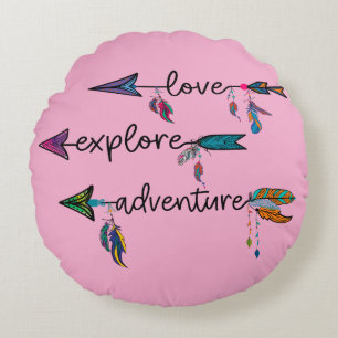 Liebe Entdecken Sie das Adventure Arrow Tribal Boh Rundes Kissen
