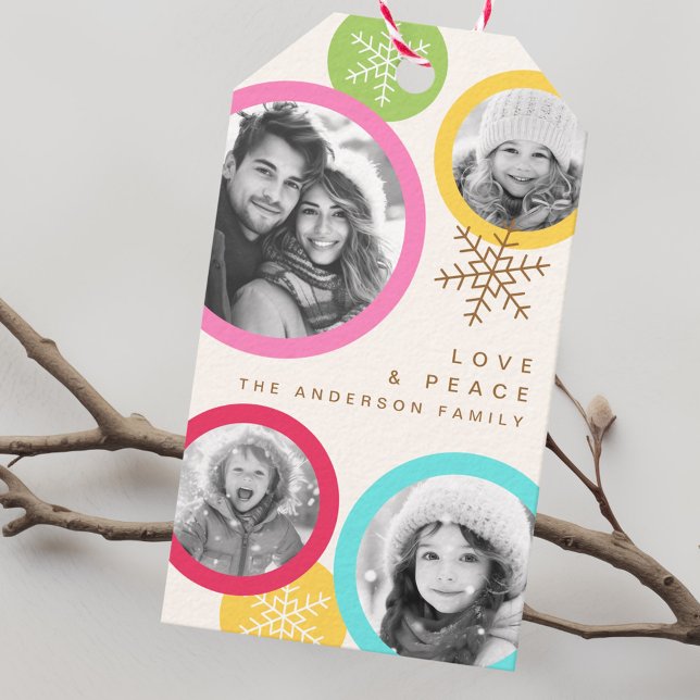 Liebe Frieden Schneeflocken farbenfrohe Foto Urlau Geschenkanhänger (Love peace snowflakes colorful photo holiday gift tags)