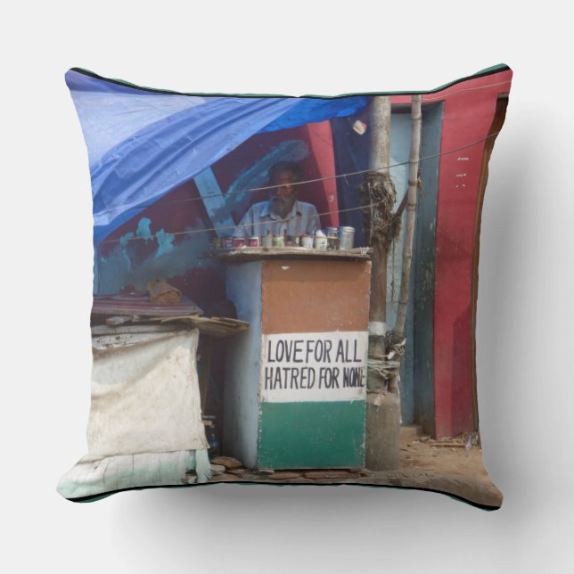 Liebe für alle, Hass für keine, Chennai Kissen (Vorderseite)