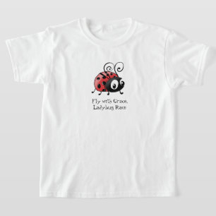 Liebe für Ladybugs in einem einzigartigen Design T-Shirt