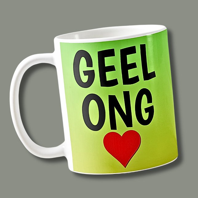 Liebe GEELONG (oder Ihr Text) Herz auf Grün Gold Kaffeetasse (Von Creator hochgeladen)