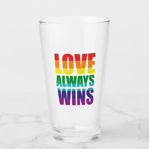 Liebe gewinnt immer glas