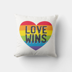 Liebe gewinnt kissen