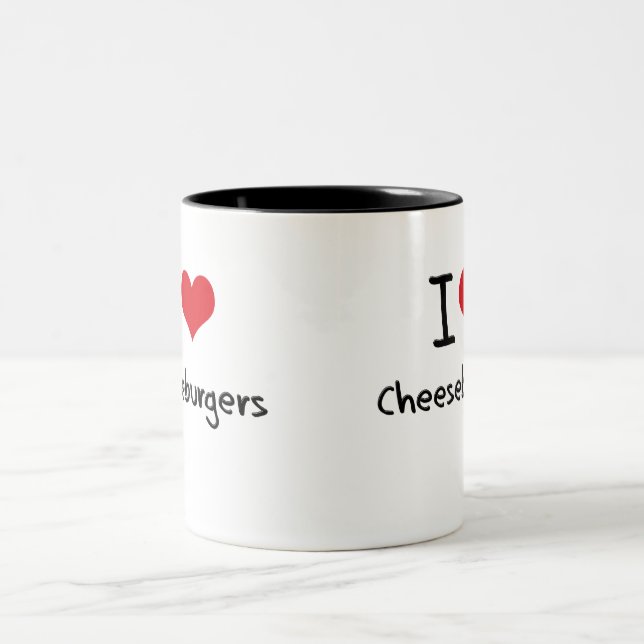 Liebe I Cheeseburger Zweifarbige Tasse (Mittel)