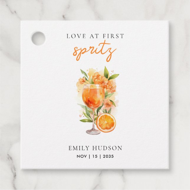 Liebe im ersten Spritz-Brautparty Geschenkanhänger (Vorderseite)