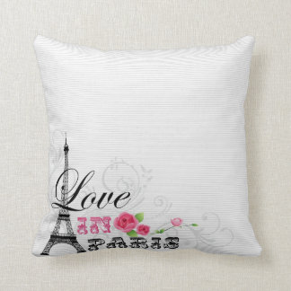 Liebe im Paristhrow-Kissen Kissen