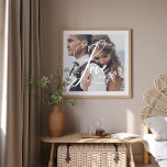Liebe in elegantem Skript | Ihr Foto mit Herz Poster<br><div class="desc">Dieses wunderschöne Poster zeigt das Wort "Liebe" in eleganter, Wirbler Kalligraphie-Schrift, mit einem Ihrer liebsten persönlichen Fotos und einem handgeschriebenen, gedrehten Herz. Sie können Ihre Initialen oder Monogramme hinzufügen, oder den Namen aller geliebten Personen wie Ihre Mutter, Oma, Familie oder Ehefrau. Auch macht die perfekte Hochzeit Sake für die Neuvermählten....</div>