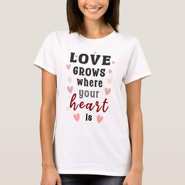 Liebe in jedem Stich T-Shirt (Vorderseite)