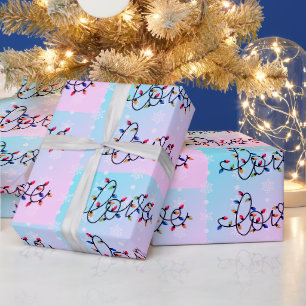 "Liebe" in Weihnachtslichtern, weiße Schneeflocken Geschenkpapier