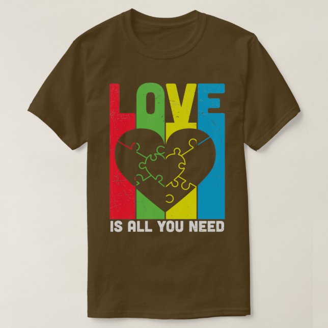 Liebe ist alles, was Sie brauchen T-Shirt (Design vorne)