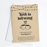 Liebe ist Brewing Coffee Tees Paare / Brautparty Einladung<br><div class="desc">Eine lustige Braut-Dusche mit vor allem Kaffee. Oder Tee. Benutzen Sie für ein Brautparty oder eine Dusche. Die passenden Artikel sind in meiner Kollektion "Liebe ist Brauen" erhältlich.</div>