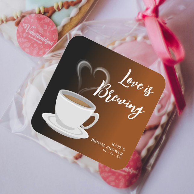 Liebe ist das Brechen Terracotta & Black Brautpart Quadratischer Aufkleber (Love is Brewing Terracotta & Black Bridal Shower Square Sticker
)