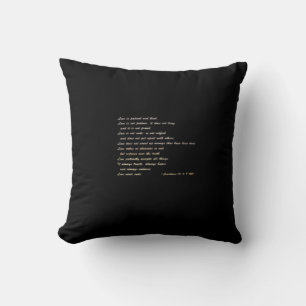 Liebe ist geduldig Einfaches inspirierendes Design Kissen