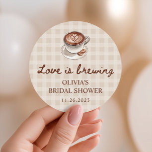 Liebe ist im Anflug Gingham Kaffee Brautparty Gesc Runder Aufkleber