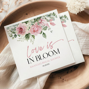 Liebe ist im blutrosa Rosenblütenblüten Brautparty Serviette