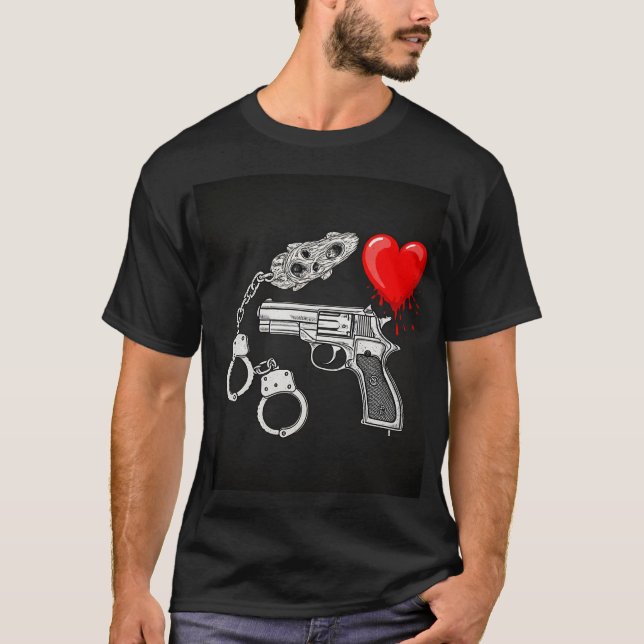 Liebe ist im Kreuzfeuer verloren. T-Shirt (Vorderseite)