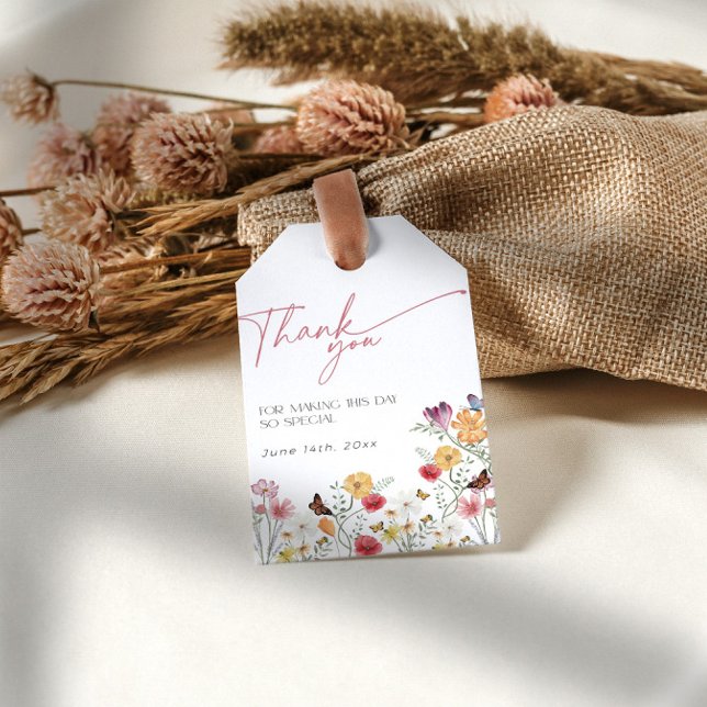 Liebe ist in Bloom mit Schmetterlingen Floral Viel Geschenkanhänger (Wildflower thank you gift tags with butterflies)