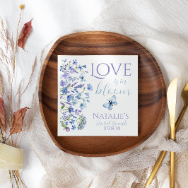 Liebe ist in blühenden Wildblume Blumenkohl Brautp Serviette