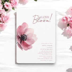 Liebe ist in der Blüte minimales blumengeschmückte Einladung