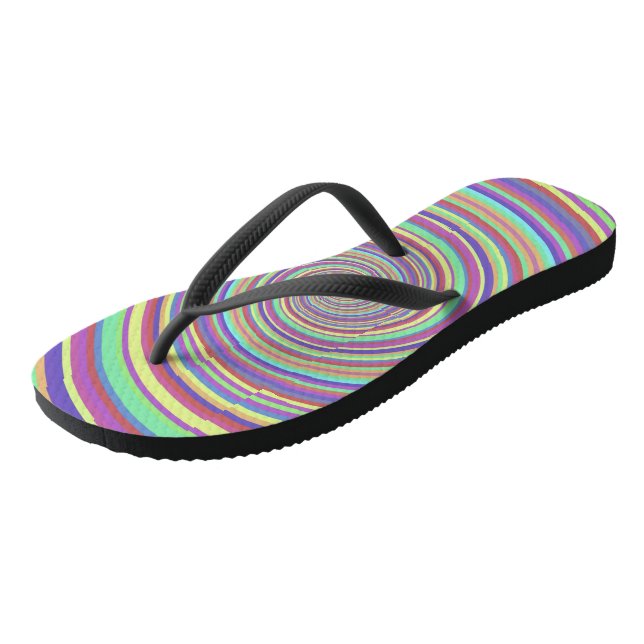 Liebe ist Liebe-Stolz Flip Flops (Schrägansicht)