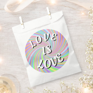 Liebe ist Liebe-Stolz Geschenktütchen