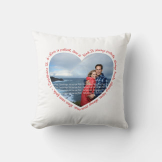 Liebe ist Patientenherz Weiß und Rot Foto Kissen