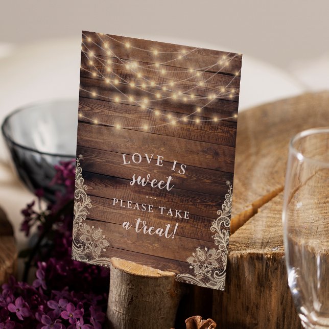 Liebe ist süß | Hochzeitszeichen für Holz und Stri Einladung (Sign Mock-up)