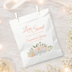 Liebe ist süße rustikale Korallenpfirsichhochzeit Geschenktütchen