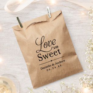 Liebe ist süße schwarze Kalligrafie-Kraft-Hochzeit Geschenktütchen