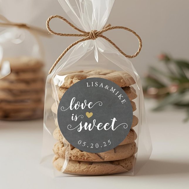 Liebe ist Sweet Custom Wedding Favor Chalkboard Runder Aufkleber (Von Creator hochgeladen)