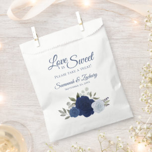 Liebe ist Sweet Dusty Blue & Navy Floral Wedding Geschenktütchen