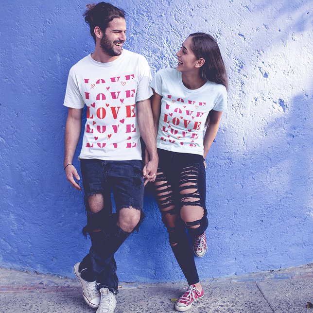 Liebe ist überall T-Shirt (Von Creator hochgeladen)