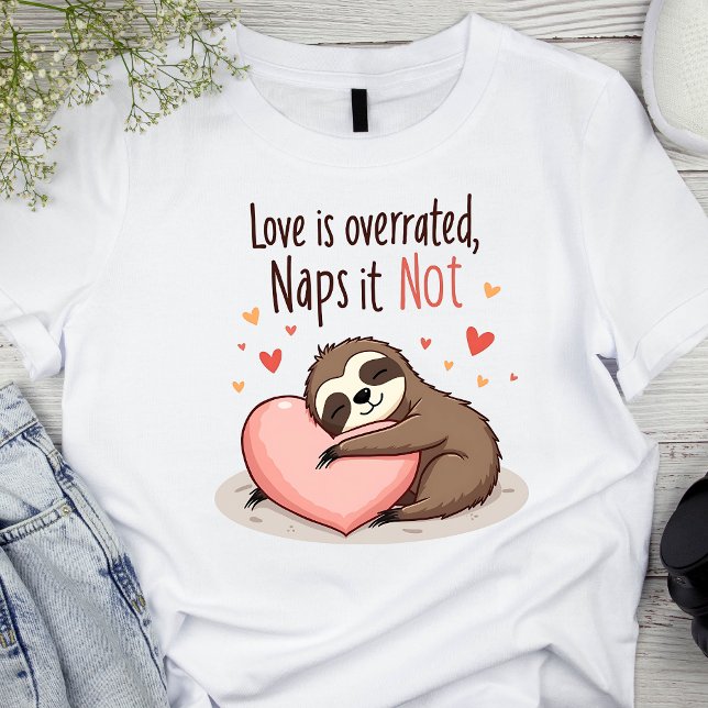 Liebe ist überbewertet, Nickerchen sind nicht - Fu Tri-Blend Shirt (Von Creator hochgeladen)