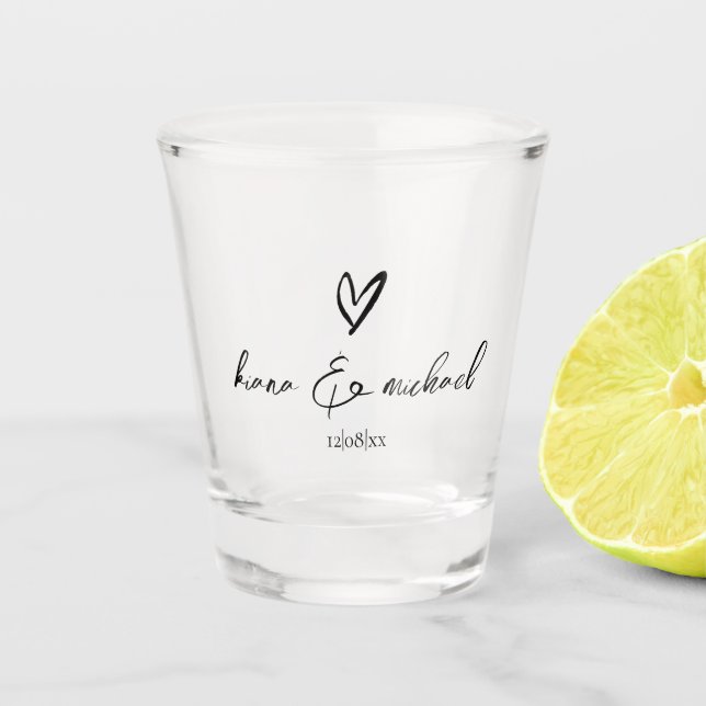 Liebe Kalligrafie Herzschwarz B&W ID940 Schnapsglas (Vorderseite)