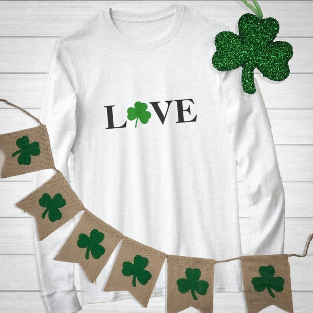 Liebe Kleeblatt St. Patrick's Day T-Shirt (Von Creator hochgeladen)