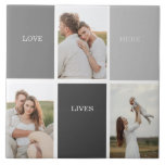 Liebe lebt hier | Drei-Foto-Familiengeschenk Fliese<br><div class="desc">Ein herzliches und personalisiertes Geschenk, das das Wesen der Familie feiert, mit einem wunderschönen grauen Rahmen, der mit einem berührenden Zitat "Liebe lebt hier" und drei wertvollen Fotos geschmückt ist. Jedes Mal, wenn der Empfänger einen Einblick in dieses bemerkenswerte Geschenk erhält, wird sein Herz von den liebsten Erinnerungen und einer...</div>