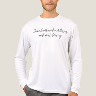 Liebe lieh sich unsere Gesichter und ging tanzen Tri-Blend Shirt