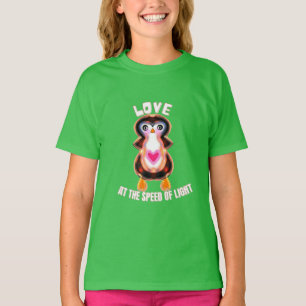 Liebe mit der Geschwindigkeit des Licht-Pinguin-Ge T-Shirt