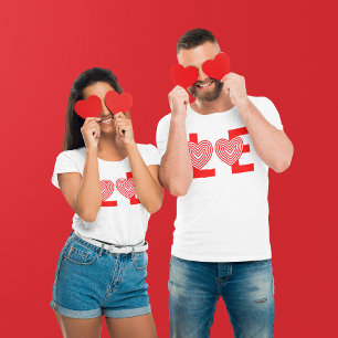 Liebe mit vier Buchstaben T-Shirt