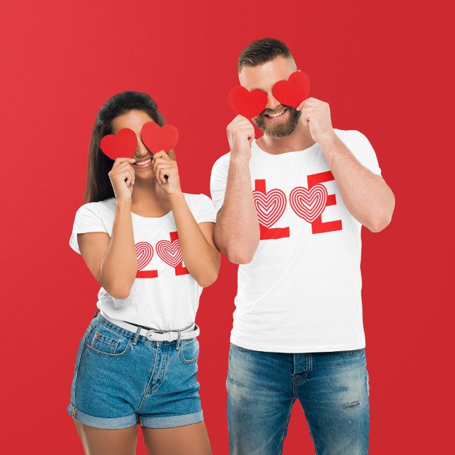 Liebe mit vier Buchstaben T-Shirt (Von Creator hochgeladen)